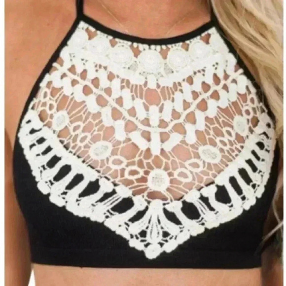 🆕Black Crochet High Neck Bralette🆕 - Picture 4 of 10
